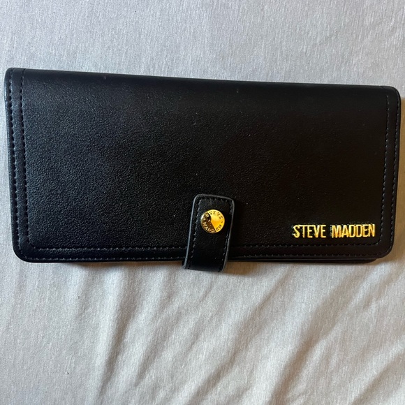 Steve Madden Black Wallet with Gold Accents - Picture 3 of 3